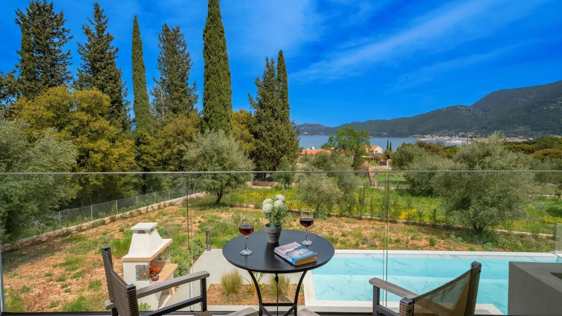 Villa Mandolin By Villa Plus Sami